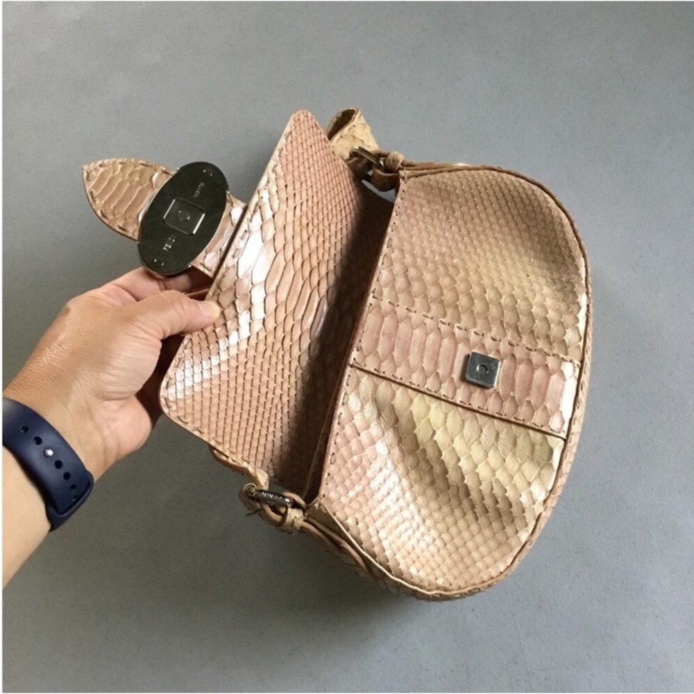 FENDI - Picture 15 of 15